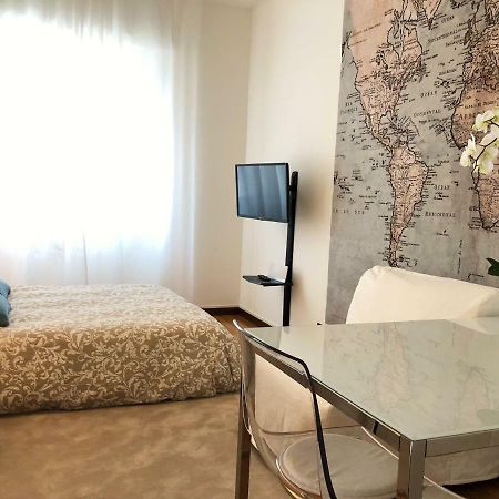 Gg Mentana Rooms コモ エクステリア 写真